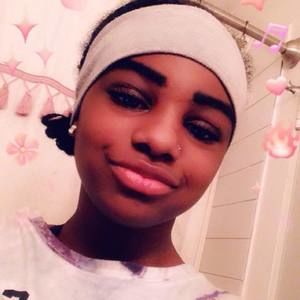 Meet your Posher, Iona